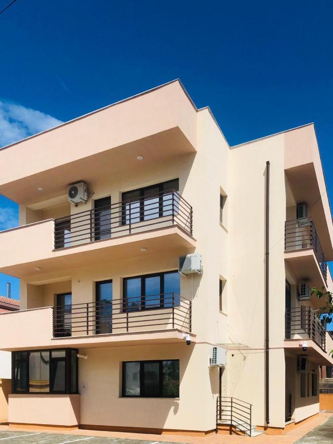 Lili The Best Apartament Lägenhet Năvodari Exteriör bild